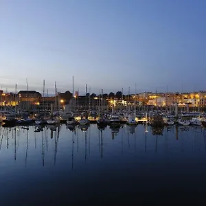 1 Proximite Port De Commerce Et Gare Sncf Appartement